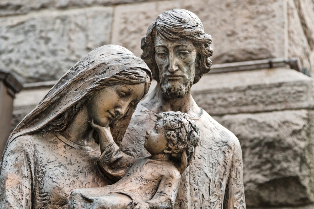 Statue of holy family